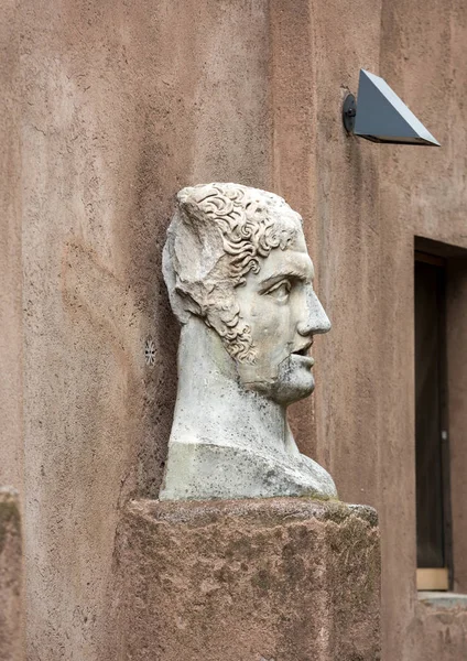 Marmeren standbeeld in het kasteel van Angel in Rome. Italië — Stockfoto