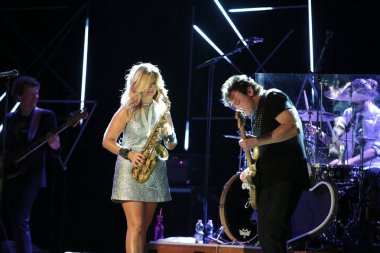 Candy Dulfer buz Krakov, Polonya sahnede canlı
