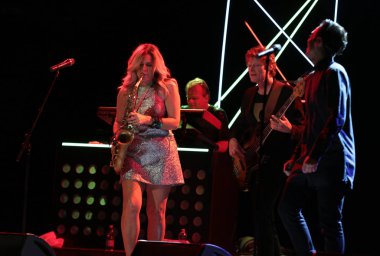  Candy Dulfer buz Krakov, Polonya sahnede canlı
