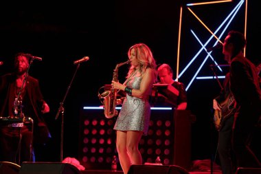  Candy Dulfer buz Krakov, Polonya sahnede canlı