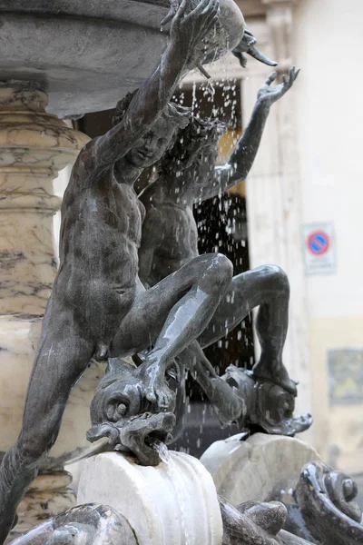 Fontana delle Tartarughe, (The Turtle Fountain) Piazza Mattei — Stock Photo, Image