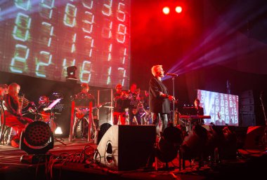 2 Symphonica yapılan Polonya kültü, underground, rock, metal - ve gruplardan yıl 80-bu Lehçe punk müzik