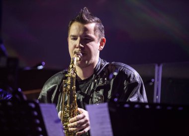 2 Symphonica yapılan Polonya kültü, underground, rock, metal - ve gruplardan yıl 80-bu Lehçe punk müzik