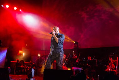 2 Symphonica yapılan Polonya kültü, underground, rock, metal - ve gruplardan yıl 80-bu Lehçe punk müzik