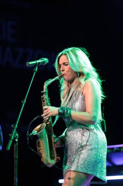 Candy Dulfer buz Krakov, Polonya sahnede canlı