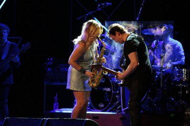 Candy Dulfer buz Krakov, Polonya sahnede canlı