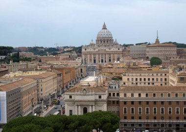   Vatikan ve Basilica of Saint Castel Sant'Angelo gördün Peter. Roma, İtalya