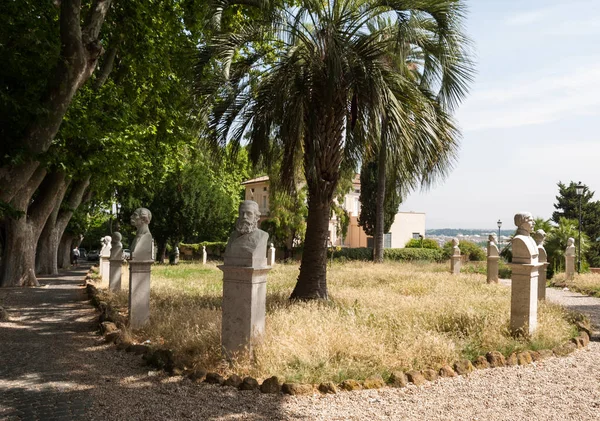 Statues dans le parc Gianicolo à Rome, Italie — Photo