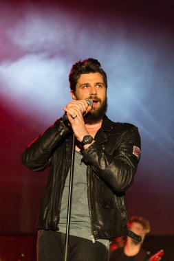 2 Symphonica yapılan Polonya kültü, underground, rock, metal - ve müzisyenler ve solistler Varşova Futura sahne sinema Cracow Kiev'de üzerinde gerçekleştirdiği yıl 80-bu serseri Lehçe grupları müzik