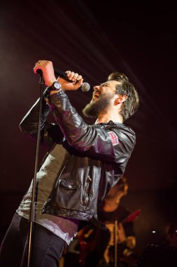 2 Symphonica yapılan Polonya kültü, underground, rock, metal - ve müzisyenler ve solistler Varşova Futura sahne sinema Cracow Kiev'de üzerinde gerçekleştirdiği yıl 80-bu serseri Lehçe grupları müzik