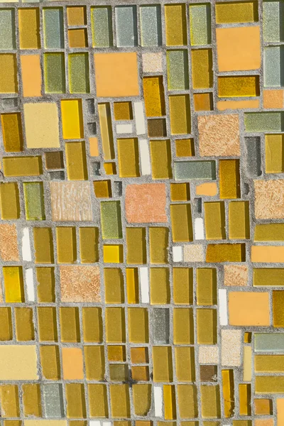 Kleurrijk mozaïek aan de muur, abstracte glas achtergrond. — Stockfoto