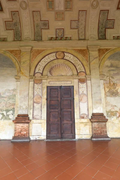 Palazzo te in mantua ist eine wichtige Touristenattraktion. Die Deckenfresken sind das bemerkenswerteste Merkmal des Palastes, der 1524-1534 im manieristischen Baustil für Federico Ii Gonzaga, Marquess von Mantua, erbaut wurde.. — Stockfoto