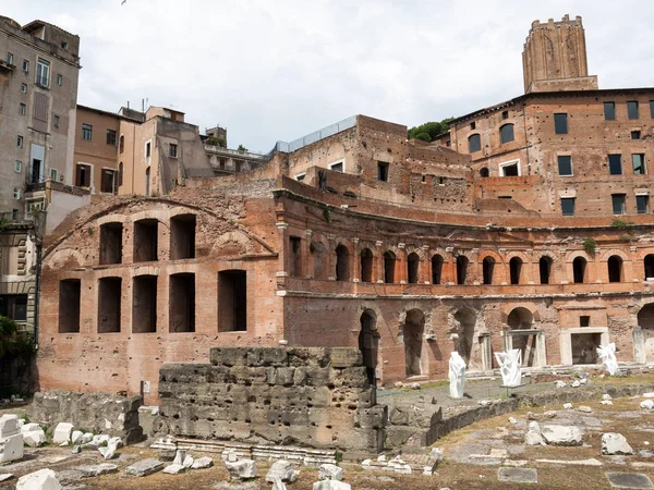 Les ruines du marché de Trajan (Mercati di Traiano) à Rome. Italie — Photo