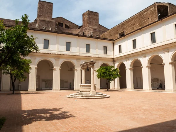 Os banhos de Diocleciano (Thermae Diocletiani) em Roma. Itália — Fotografia de Stock