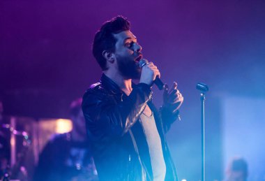 2 Symphonica yapılan Polonya kültü, underground, rock, metal - ve müzisyenler ve solistler Varşova Futura sahne sinema Cracow Kiev'de üzerinde gerçekleştirdiği yıl 80-bu serseri Lehçe grupları müzik.