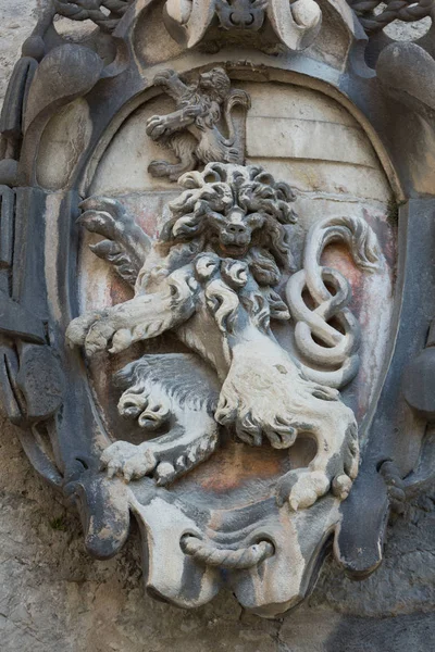 Stemma sul muro del Castello di Hohensalzburg. Salisburgo, Austria — Foto Stock