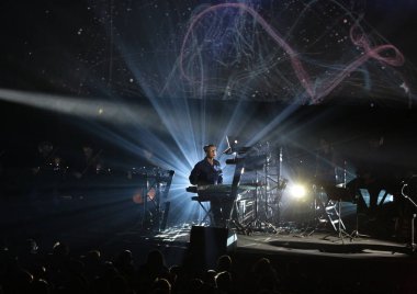  Beethoven elektrik 3d ilk Polonya konser ile orkestra ve Varşova Futura solist sahne sinema Cracow bu bağlantı klasik ve modern elektronik ses Kiev'de üzerinde gerçekleştirdiği 3d efektleri