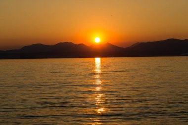 Garda Gölü İtalya güzel gün batımı