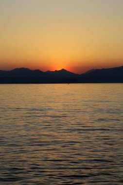 Garda Gölü İtalya güzel gün batımı