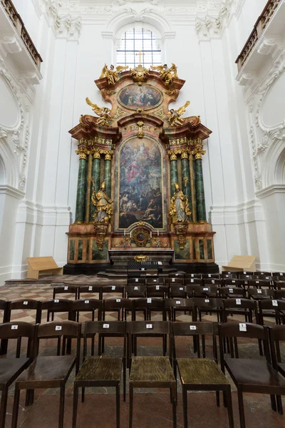 Interiör Collegiate eller universitet kyrka i Salzburg, Österrike — Stockfoto