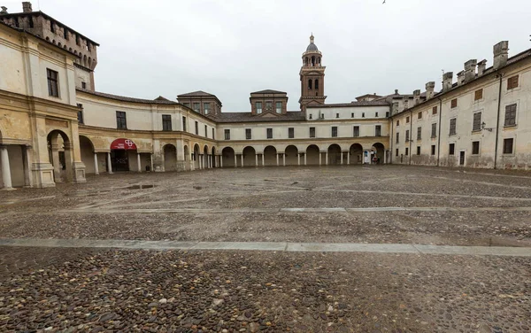Palazzo Ducale Piazza Castello Mantua - İtalya üzerinde