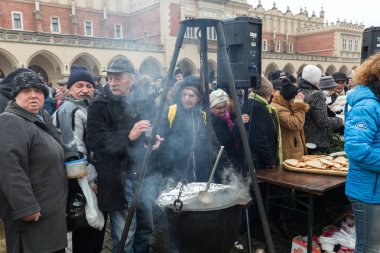  Noel arifesi yoksul ve evsizler için 