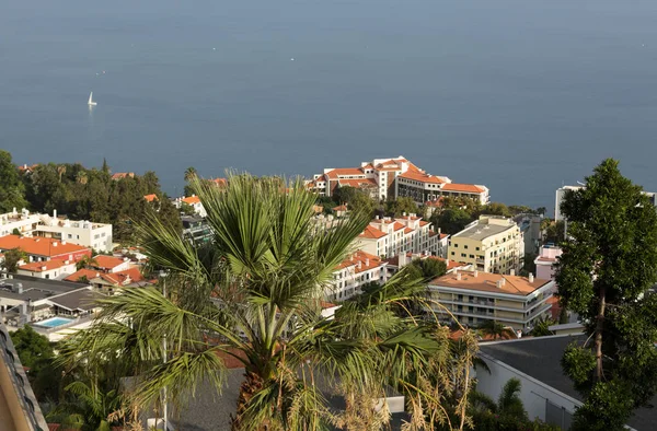 Lido hotels zone in funchal, insel madeira, portugal — Stockfoto