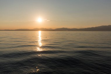 Garda Gölü İtalya güzel gün batımı