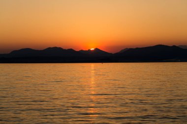 Garda Gölü İtalya güzel gün batımı