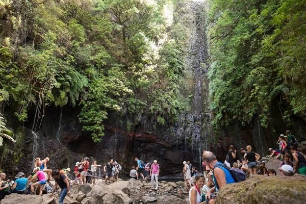 Última cascada de las Veinticinco Fuentes Levada sendero de senderismo, Madeira Portugal — Foto de Stock