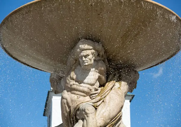 Residentplatz 在萨尔茨堡巴洛克式的住所喷泉。奥地利 — 图库照片
