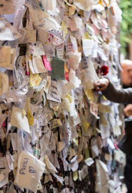 Aşk mesajı Juliet evde, Verona, İtalya ile kaplı duvar parçası