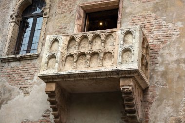 Juliet balkon, Verona. Romeo ve Juliet, William Shakespeare tarafından yazılmış bir trajedi olduğunu. Verona ana turistik bir yer.