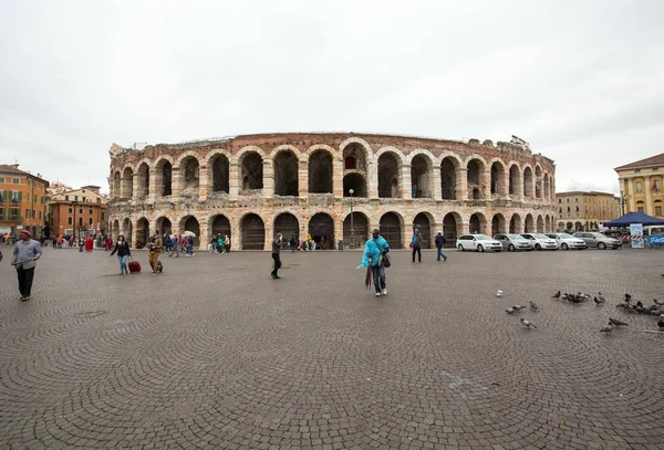 Starověký římský amfiteátr arena ve Veroně, Itálie — Stock fotografie