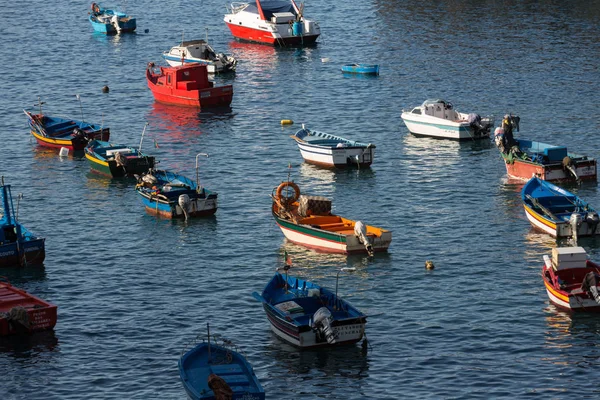 Ψαρόβαρκες στο Camara de Lobos, Μαδέρα, Πορτογαλία — Φωτογραφία Αρχείου