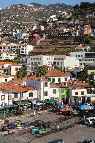 Camara de Lobos - aldeia piscatória tradicional, situada a cinco quilómetros do Funchal, na Madeira. Portugal — Fotografia de Stock