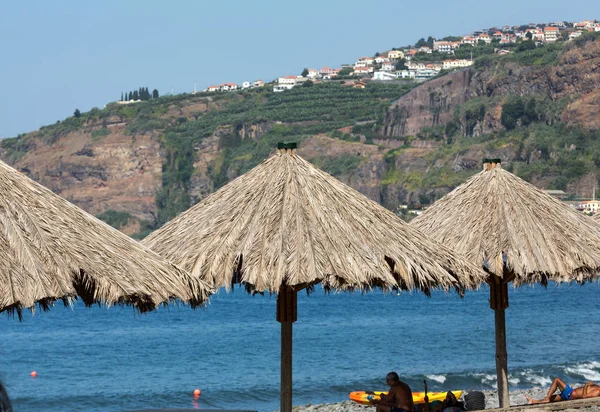 Blick auf die Küste in ribeira brava auf der Insel Madeira. portugal — Stockfoto