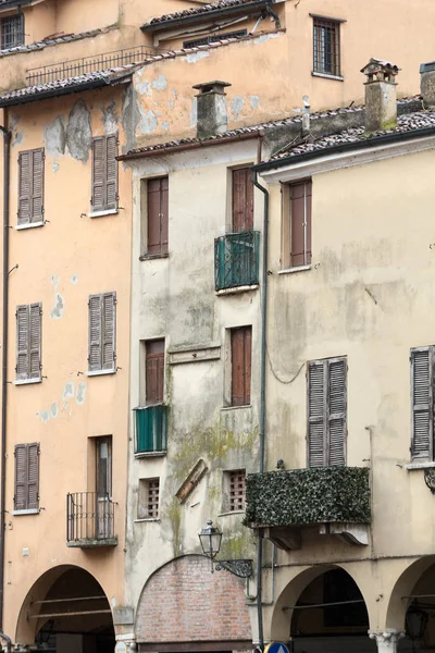 Den historiska staden centrerar av Mantua. Italien — Stockfoto