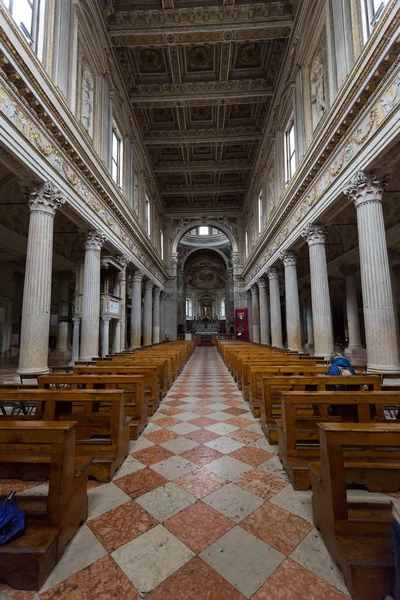 Belső székesegyház, a Szent Péter apostol Mantova, Lombardia-ban. Olaszország — Stock Fotó