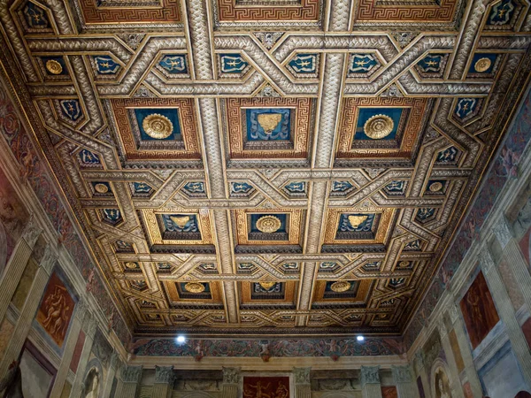 Palazzo Te Mantova turisztikai attrakciója. A palota Federico Ii Gonzaga, Marquess Mantua a manierista építészeti stílusban épült. Olaszország — Stock Fotó