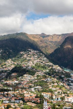Panoramik Funchal, Madeira Adası üzerinde. Portekiz