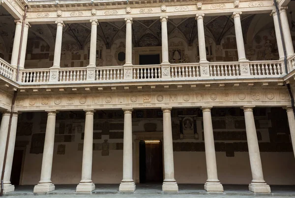 Palazzo Bo, historical building home of the Padova University from 1539, in Padua, Italy — Stock Photo, Image