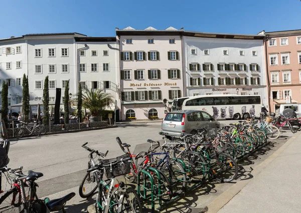 ザルツブルクはオーストリアの最も自転車友好的な都市として識別されている繰り返し. — ストック写真