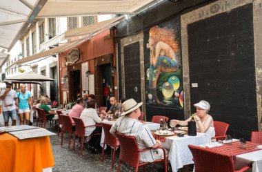 Bölge Velha - en iyi restoranlar ve kafeler Funchal ünlü en eski bölgesi. Madeira,