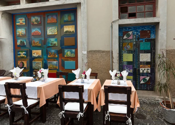 Zone velha - der älteste Bezirk, der für seine besten Restaurants und Cafés in Funchal berühmt ist. Madeira, — Stockfoto