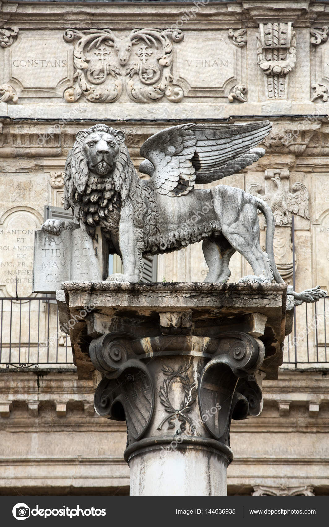 The Lion of Saint Mark's symbolizes the city's close ties with Venice ...