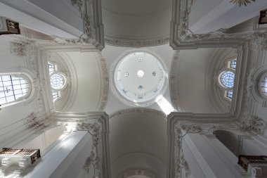  İç kolej veya üniversite kilise de Salzburg