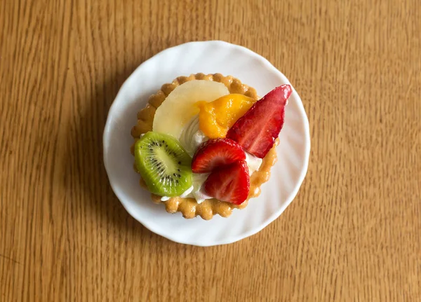 Gâteau sucré aux fruits — Photo