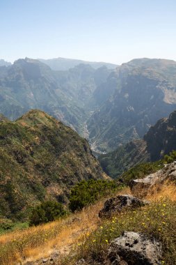 Görünüm geçiş Boca da Encumeada Madeira. 
