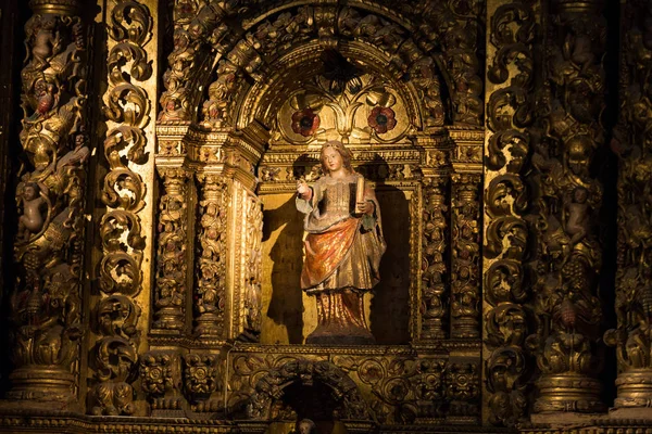 Interior de la iglesia de San Pedro en Funchal en Madeira . — Foto de Stock